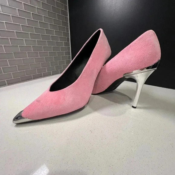 Gianni Bini Shoes - New, never worn Gianni Bini 3” pumps with silver metal accents size 10